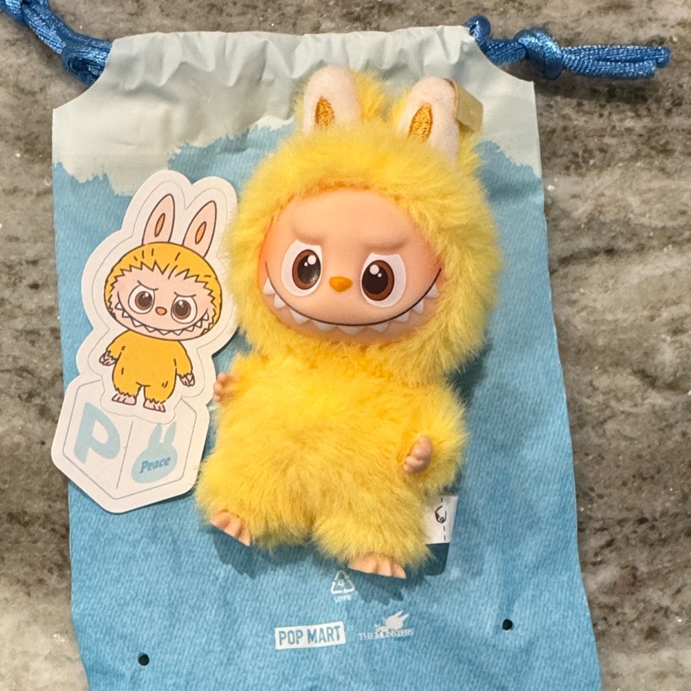 New Pop Mart Pin for Love Furry Figure